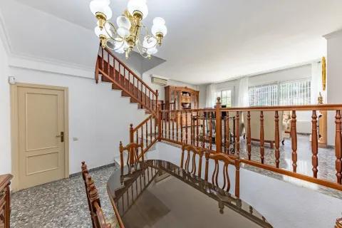 Сasa de 5 dormitorios en venta en Molins de Rei, Barcelona, Cataluña, Spain № 6900 - foto 11