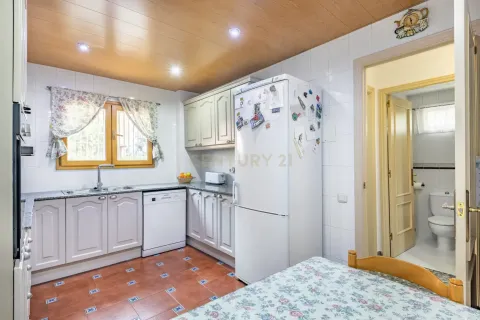Сasa de 5 dormitorios en venta en Molins de Rei, Barcelona, Cataluña, Spain № 6900 - foto 8