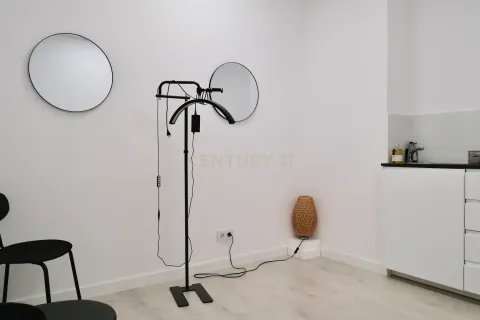 Tienda al por menor de 4 dormitorios en venta en Barcelona, Cataluña, Spain № 6899 - foto 8