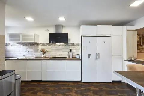 Сasa de 5 dormitorios en venta en Terrassa, Barcelona, Cataluña, Spain № 6896 - foto 5