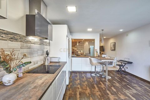 Сasa de 5 dormitorios en venta en Terrassa, Barcelona, Cataluña, Spain № 6896 - foto 8