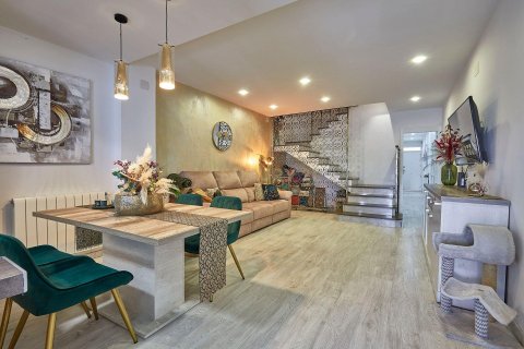 Сasa de 5 dormitorios en venta en Terrassa, Barcelona, Cataluña, Spain № 6896 - foto 10