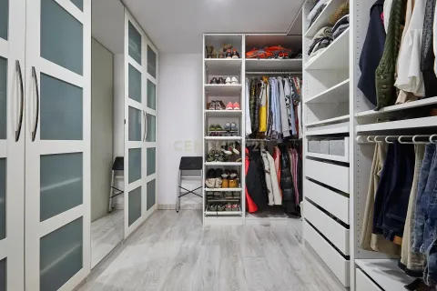 Сasa de 5 dormitorios en venta en Terrassa, Barcelona, Cataluña, Spain № 6896 - foto 18