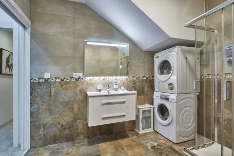 Сasa de 5 dormitorios en venta en Terrassa, Barcelona, Cataluña, Spain № 6896 - foto 29