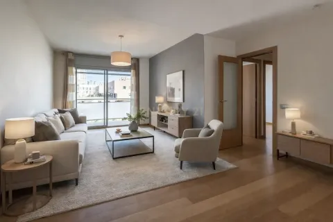Apartamento de 3 dormitorios en venta en Badalona, Barcelona, Cataluña, Spain № 6897 - foto 2