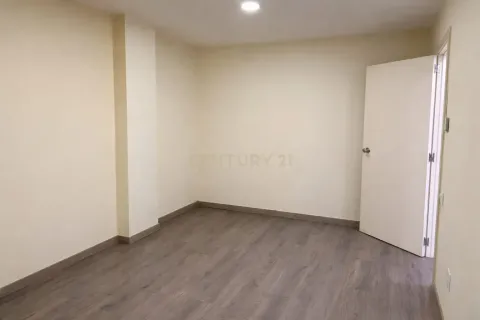 2 bedrooms apartment for sale in Barcelona, Catalonia, Spain № 6894 - photo 9