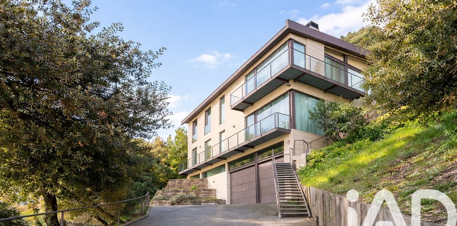 6 bedrooms house for sale in Barcelona, Catalonia, Spain № 4655