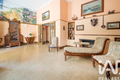 8 bedrooms house for sale in Altafulla, Tarragona, Catalonia, Spain № 4652 - photo 4