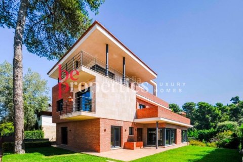 Купить дом в Сан-Кугат-дель-Вальес, Испания с 6 спален, 550м², № 2241 - фото 12