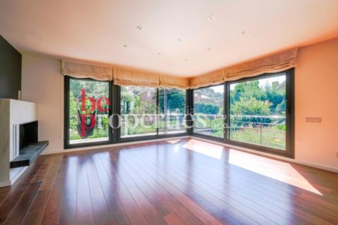 Купить дом в Сан-Кугат-дель-Вальес, Испания с 6 спален, 550м², № 2241 - фото 11