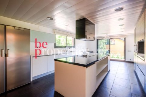 Купить дом в Сан-Кугат-дель-Вальес, Испания с 6 спален, 550м², № 2241 - фото 9