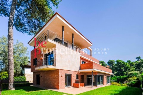 Купить дом в Сан-Кугат-дель-Вальес, Испания с 6 спален, 550м², № 2242 - фото 12