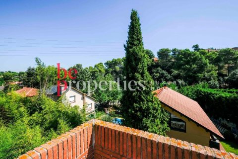 Купить дом в Сан-Кугат-дель-Вальес, Испания с 6 спален, 589м², № 2240 - фото 5