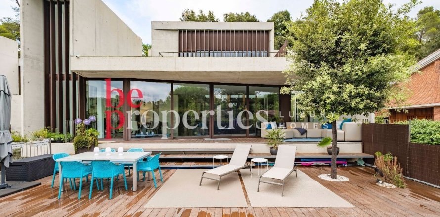 Дом с 6 спальнями в Сан-Кугат-дель-Вальесе, Барселона, Каталония, Испания № 2243