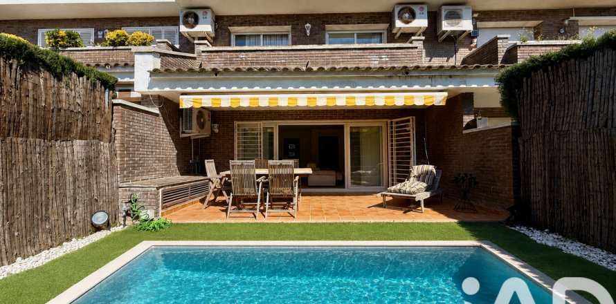 4 bedrooms house for sale in Sant Andreu de Llavaneres, Barcelona, Catalonia, Spain № 7464