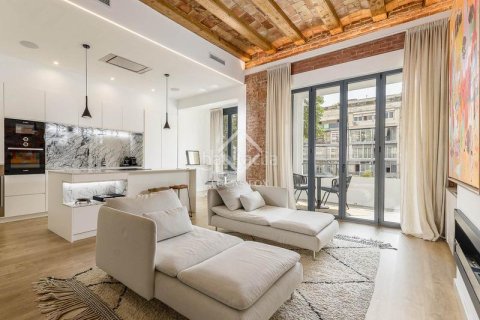 Квартира с 3 спальнями в Эшампле, Барселона, Каталония, Испания № 2707