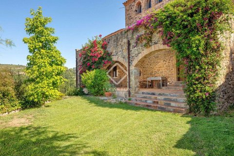 Дом с 4 спальнями в Героне, Каталония, Испания № 2705