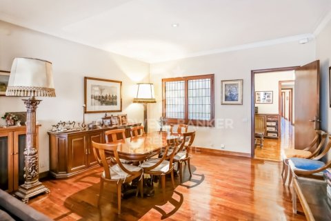 Купить квартиру в Барселона, Испания с 6 спален, 252м², № 7835 - фото 7