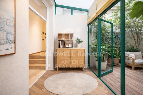 Купить квартиру в Барселона, Испания с 1 спальня, 84м², № 7833 - фото 25
