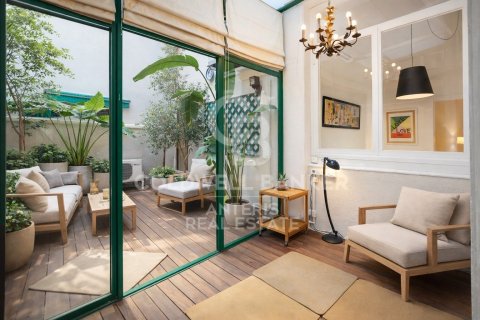 Купить квартиру в Барселона, Испания с 1 спальня, 84м², № 7833 - фото 26