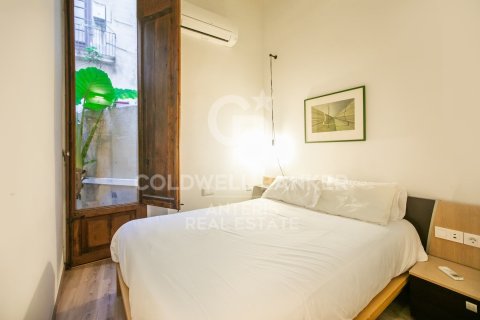 Купить квартиру в Барселона, Испания с 1 спальня, 84м², № 7833 - фото 12