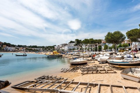 14 bedrooms house for sale in Palafrugell, Girona, Catalonia, Spain № 6057 - photo 13