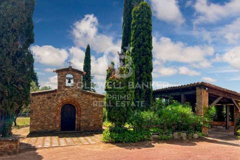 10 bedrooms house for sale in Caldes de Malavella, Girona, Catalonia, Spain № 6058 - photo 8