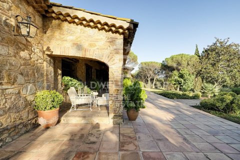 10 bedrooms house for sale in Caldes de Malavella, Girona, Catalonia, Spain № 6058 - photo 17