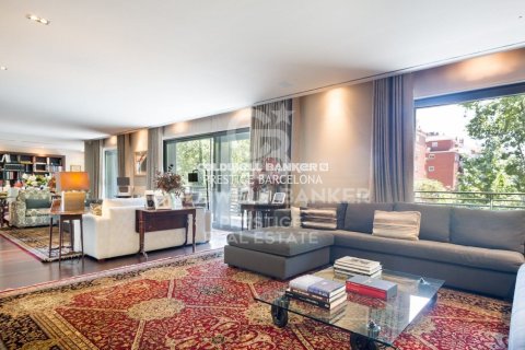 5 bedrooms apartment for sale in Barcelona, Catalonia, Spain № 6053 - photo 4