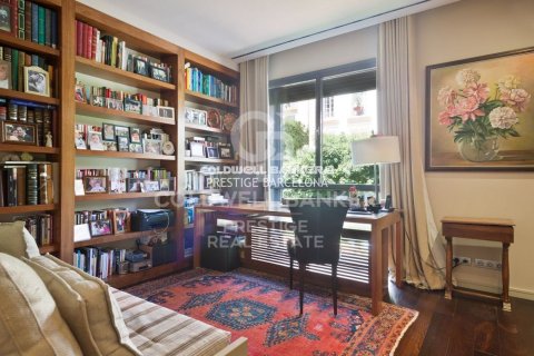 5 bedrooms apartment for sale in Barcelona, Catalonia, Spain № 6053 - photo 13