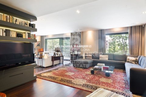 5 bedrooms apartment for sale in Barcelona, Catalonia, Spain № 6053 - photo 2