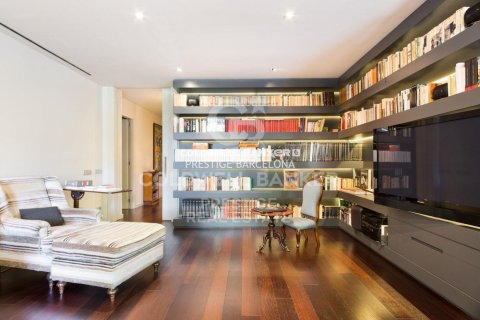 5 bedrooms apartment for sale in Barcelona, Catalonia, Spain № 6053 - photo 5