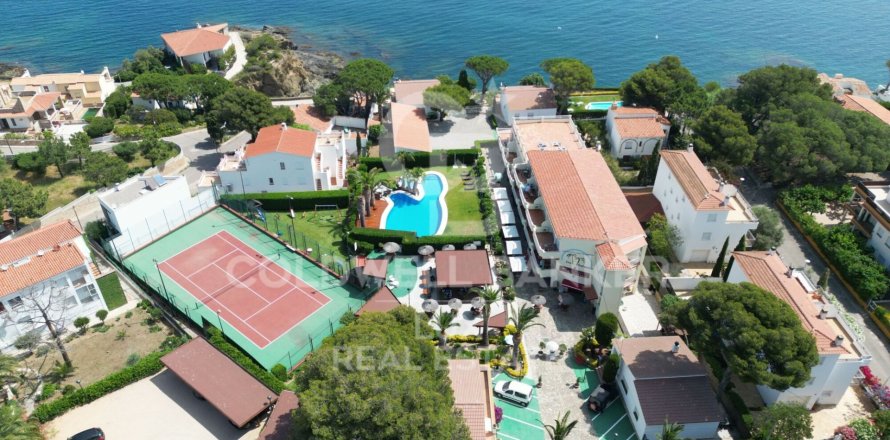 Отель 2208м² в Лланке, Герона, Каталония, Испания № 5655