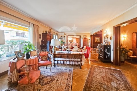 7 bedrooms apartment for sale in Barcelona, Catalonia, Spain № 5652 - photo 2
