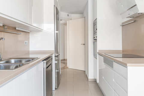 Купить квартиру в Барселона, Испания с 3 спальни, 113м², № 1198 - фото 2