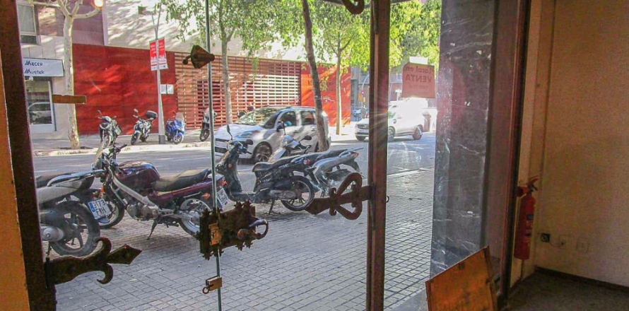 Коммерческая недвижимость 475м² в Эшампле, Барселона, Каталония, Испания № 1197