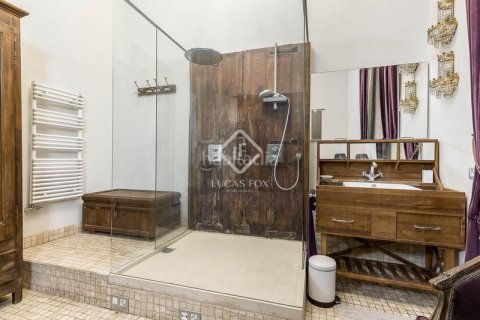 Купить квартиру в Старый город, Барселона, Испания с 2 спальни, 85м², № 2739 - фото 19