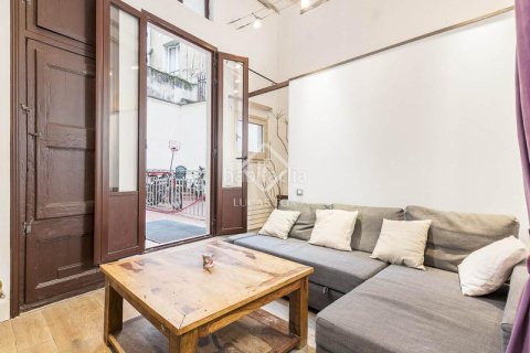 Купить квартиру в Старый город, Барселона, Испания с 2 спальни, 85м², № 2739 - фото 4
