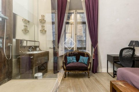 Купить квартиру в Старый город, Барселона, Испания с 2 спальни, 85м², № 2739 - фото 18