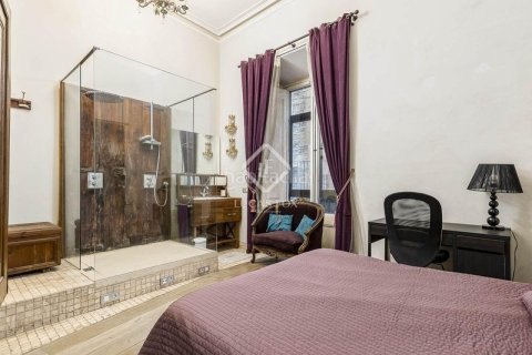 Купить квартиру в Старый город, Барселона, Испания с 2 спальни, 85м², № 2739 - фото 15