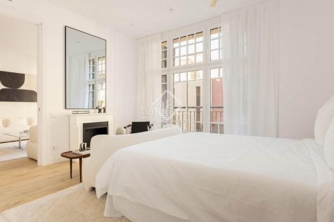 Купить квартиру в Старый город, Барселона, Испания с 3 спальни, 156м², № 2738 - фото 16