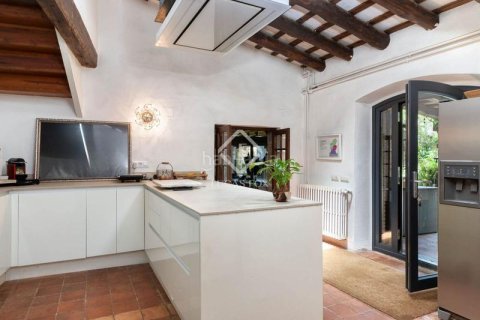 Купить таунхаус в Ла Бисбаль Д'Эмпорда, Испания с 2 спальни, 227м², № 2741 - фото 11