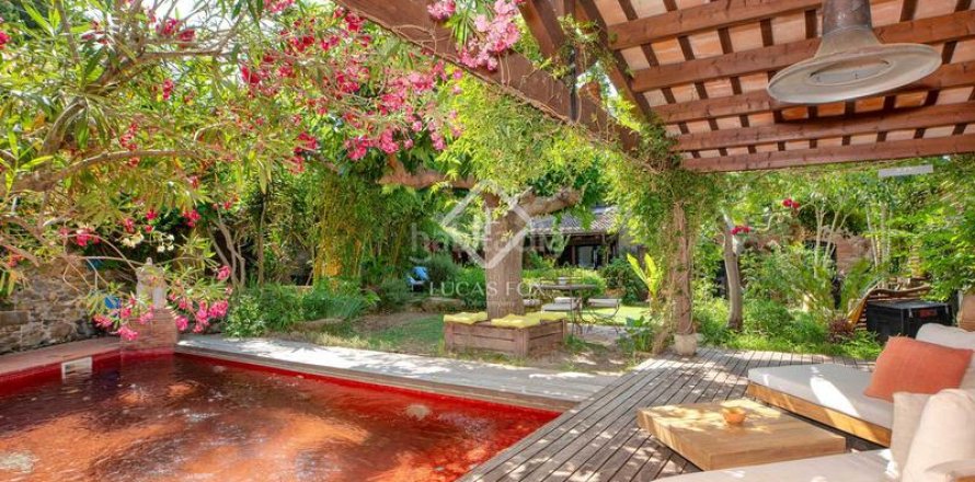 Таунхаус с 2 спальнями в Ла Бисбали Д'Эмпорде, Герона, Каталония, Испания № 2741