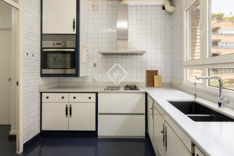 Купить квартиру в Барселона, Испания с 5 спален, 300м², № 2740 - фото 16