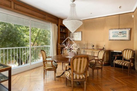 Купить квартиру в Барселона, Испания с 5 спален, 300м², № 2740 - фото 11