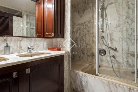 Купить квартиру в Барселона, Испания с 5 спален, 300м², № 2740 - фото 26