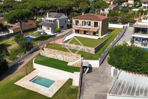 Дом с 4 спальнями в Калонже, Герона, Каталония, Испания № 2743