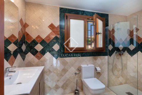 Купить дом в Калонже, Испания с 4 спальни, 320м², № 2743 - фото 10