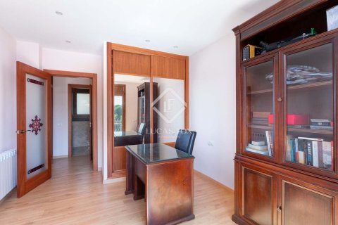 Купить дом в Калонже, Испания с 4 спальни, 320м², № 2743 - фото 11