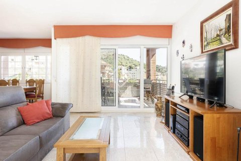 Купить дом в Орта-Гинардо, Барселона, Испания с 6 спален, 288м², № 2742 - фото 2